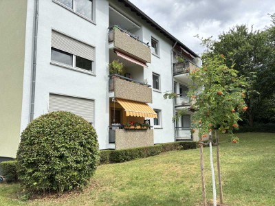 KAPITALANLAGE: VERMIETETE 2 ZI. WOHNUNG MIT BALKON U. CARPORT IN RUHIGER LAGE VON BERKERSHEIM