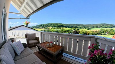 ANSPRUCHSVOLLES ZUHAUSE MIT PHANTASTISCHEM AUSBLICK - FESTPREIS