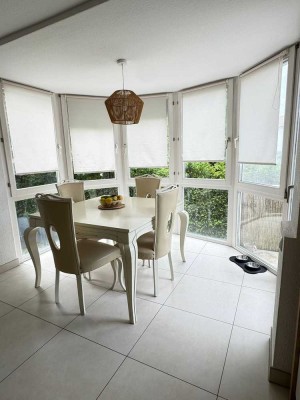 Moderne 4-Zimmer-Wohnung mit Terrasse und Garage in (Niefern – Ob der Linden)
