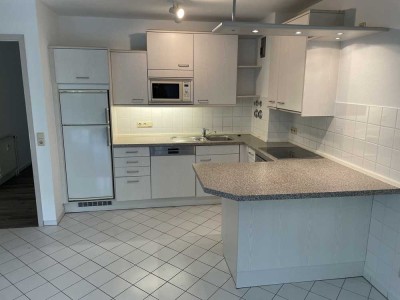 Schöne, geräumige zwei Zimmer Wohnung in Oberursel, Nähe Bahnhof, Oberursel (Taunus)