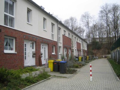 Reihenmittelhaus mit Garten und Garagenabstellplatz in einer Seitenstraße in Düsseldorf-Wittlaer