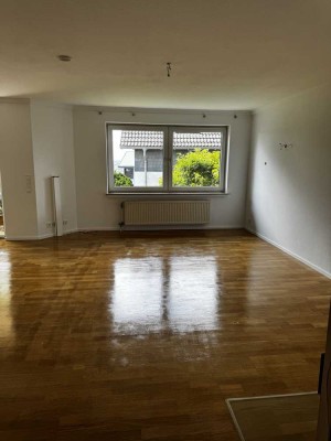 Stilvolle 3-Zimmer-Erdgeschosswohnung mit gehobener Innenausstattung mit Wintergarten und Kamin