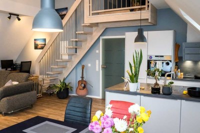 Exklusive 3-Zimmer Dachgeschosswohnung mit Balkon in Quelle