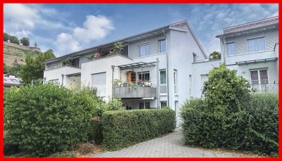 Gepflegte 4-Zimmer-Dachgeschosswohnung mit drei Terrassen in ruhiger Lage