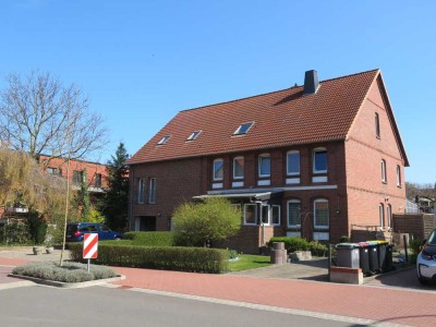 *Rodenberg* 1-2-Fam.-Haus auf 1607 m² Grdst., 2 Garagen u. Pool.