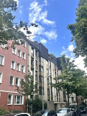 Kleine Stadtwohnung mit Terrasse und Tiefgaragenstellplatz  in der begehrten Oststadt!