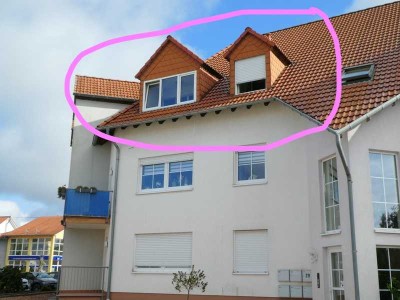 Dachgeschosswohnung mit Garage in Orscholz zu vermieten