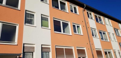 Renovierte 3 Zimmer Erdgeschosswohnung mit Balkon