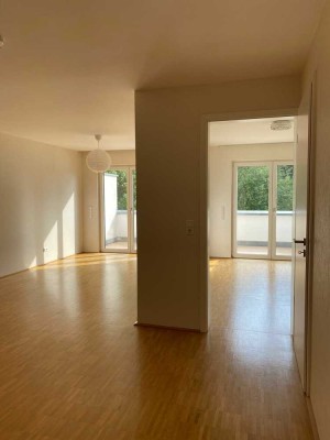 Helle 2-Zimmer-Wohnung in tolle Lage mit Terrasse und Top-Ausstattung