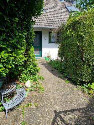 Idyllisches und ruhiges Reihenendhaus mit Garage plus Stellplatz in Mainz-Ebersheim