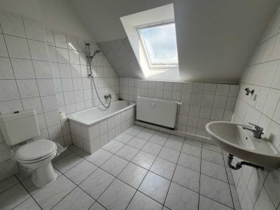 Familienwohnung unter dem Himmelszelt - mit Fahrstuhl bis in den Wohnbereich !!