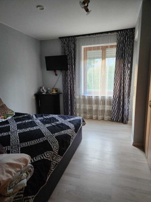 Charmante 2-Zimmer-Wohnung mit sonnigem Balkon in ruhiger Haunstetter Lage