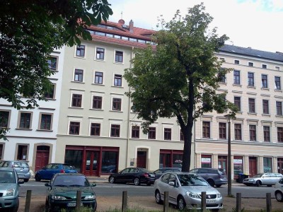 gemütliche Puppenstube, in zentraler Lage, mit neuer Einbauküche und modernem Tageslichtbad!