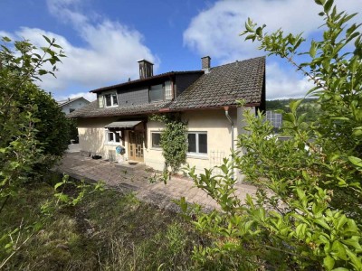 AS-Immobilien.com +++Gepflegtes 1-2-Familienhaus in Jossgrund - Viel Platz für Familie und Fahrzeuge