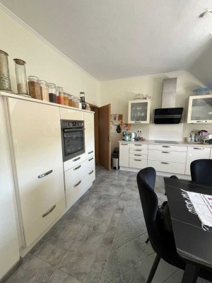 Schöne helle 5 ZKB Wohnung zu vermieten