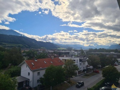 3-ZIMMERWOHNUNG HALL MIT LOGGIA!