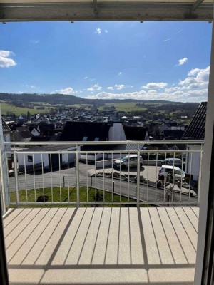 Exklusive 3-Zimmer-Wohnung mit EBK und Balkon in Staufenberg-Treis