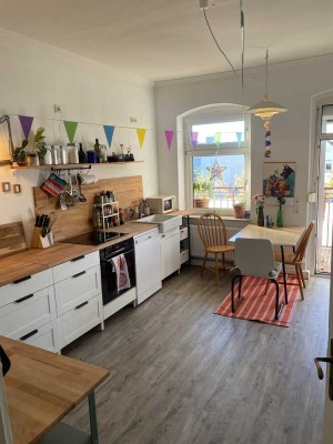 Wunderschöne Altbauwohnung sucht dich!