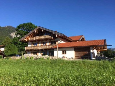 Hochwertige 2-Zimmer-Wohnung mit Balkon in Kreuth-Scharling