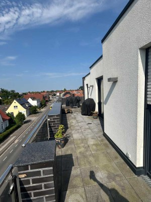 Schöne 3-Zimmer-Penthouse-Wohnung mit luxuriöser Innenausstattung mit Balkon und EBK in Cloppenburg