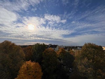 Neu renoviertes Penthouse mit freiem Bergblick - S-Bahn fußläufig in wenigen Minuten