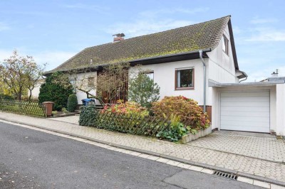 Ihr Traumhaus mit Potenzial: Freistehendes Einfamilienhaus mit großem Garten