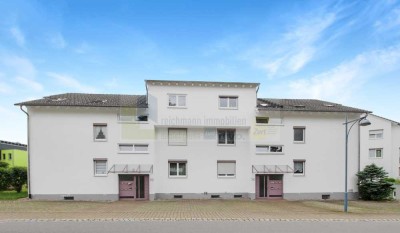 Sonne satt im Dachgeschoss – mit Balkon, Blick und bester Anbindung - Solide vermietete 2,5-Zimmer-