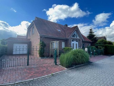 Geräumige Obergeschoßwohnung mit Balkon in Warsingsfehn an alleinstehende Person