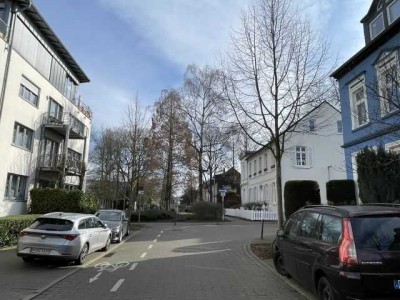 Erstbezug mit großem Balkon: Geschmackvolle 2-Raum-Loft-Wohnung in Mülheim adR, zentral und ruhig