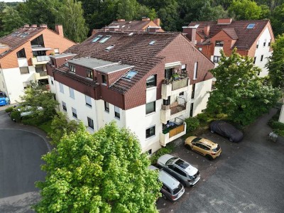 Niedernhausen: Eine große 2-Zimmerwohnung mit Balkon in zentraler Lage!