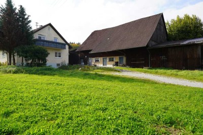 Ideal für Pferd und Reiter - Hof in idyllischer Alleinlage, eigene Zufahrt mit 4 ha Land