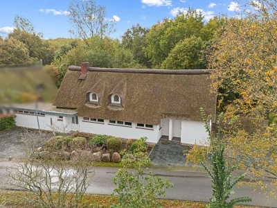 Zeitlos unter Reet | Drei charaktervolle Einheiten zwischen Tradition und Rendite |Vermietungslizenz