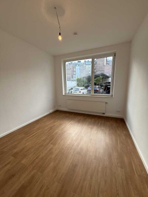 Vier Zimmer, Küche, Díele, Bad Innenstadt Aachen – perfekt für WGs oder Familien