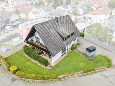 Attraktive, große Wohnung in Sinzheim mit Balkon: zentral, ruhig