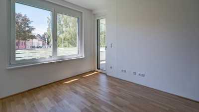 Großzügige 4 Zimmer Wohnung in Bahnhofsnähe, 2 KFZ Abstellplätze - PROVISION BEZAHLT DER ABGEBER