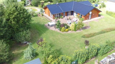 Einzigartiger Bungalow in exklusivem Zustand auf 1,7ha Land erwartet Sie hier!