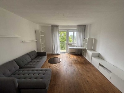 Top möblierte 2-Zimmer-Wohnung mit Balkon & viel Stauraum – Perfekt für WG oder Studenten