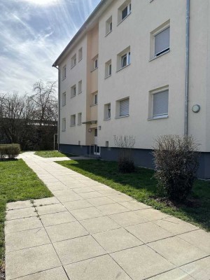 Hier hat jeder Platz: günstig geschnittene 3-Zi.-Wohnung