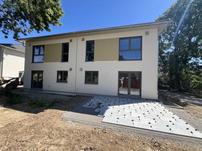 Erstbezug in Chemnitz – moderne Doppelhaushälfte mit Garten