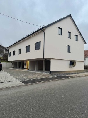 Moderne 4 Zimmer Neubau-Wohnung mit Erstbezung in Wattenweiler