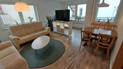 Helle 2-Zimmer Wohnung mit Balkon, Einbauküche und Stellplatz in Salach