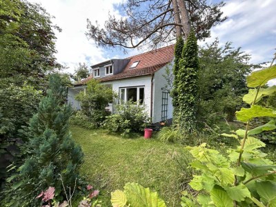 CHARMANTES, UMFANGREICH MODERNISIERTES EINFAMILIENHAUS IN RUHIGER, WALDNAHER WOHNLAGE