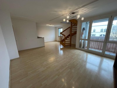 PROVISIONSFREIE Helle 3-Zimmer Wohnung mit Balkon und Tiefgarage