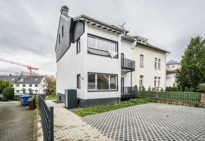 KERNSANIERT *Paul & Partner* GEMÜTLICHE WOHNUNG AUF 2 ETAGEN IM RUHIGEN BAD SODEN!