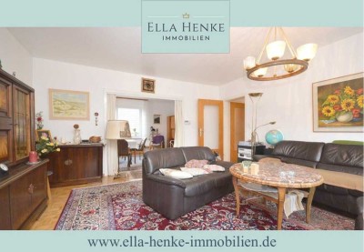 Gute Lage: Großzügiges Einfamilienhaus mit 5 Zimmern, Keller + Garage...