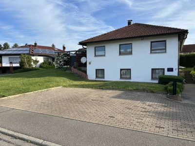 Schönes Einfamilienhaus mit großem Garten in Heroldstatt