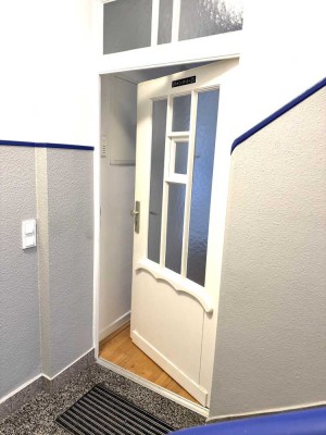 Helle sehr freundliche 3 Zimmer Wohnung mit Balkon