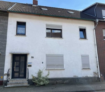 KARSTEN IMMOBILIEN ermöglicht Ihnen: Reihenmittelhaus sucht Handwerker - in Stadthagen