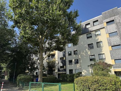 RESERVIERT:Seltenes Fundstück: Schöne Etagenwohnung mit XXL-Balkon & TG - Nähe Stadtwald & City