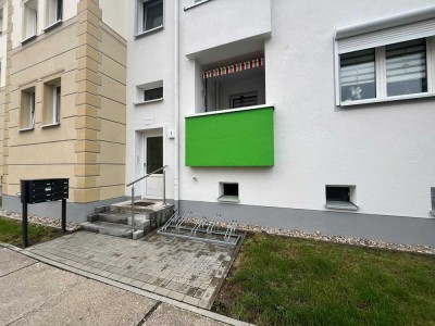 2-Raum-DG-Wohnung mitten in der Oscherslebener City!